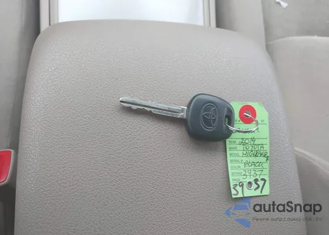 2012 Toyota Highlander Base V6 from USA, damaged, VIN 5TDBK3EH4CS153937